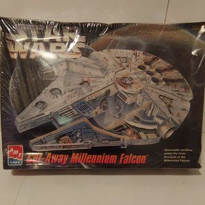 VINTAGE NEW 1996 Millennium Falcon Star Wars